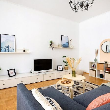 Spacious & Serene Downtown Home With Free Parking Budapeszt Zewnętrze zdjęcie