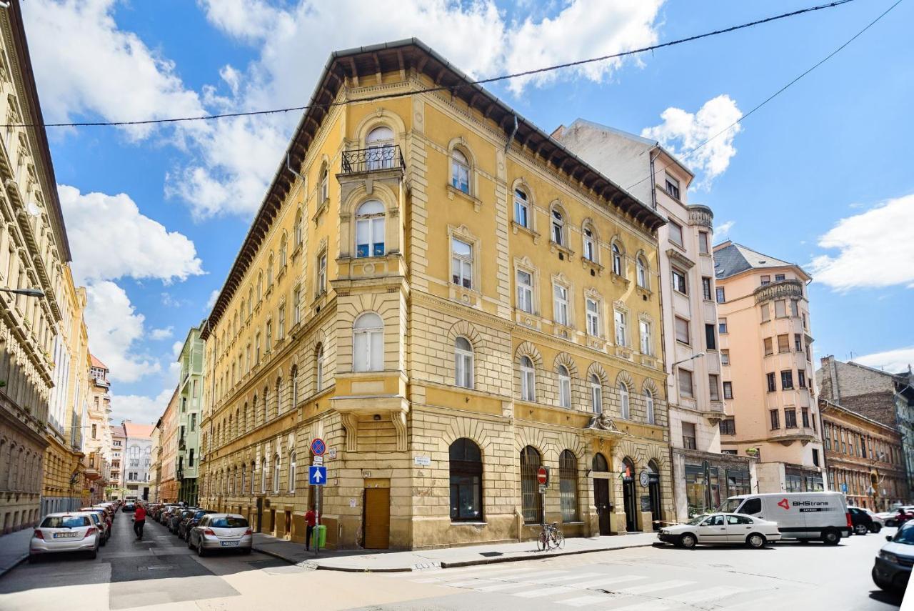 Spacious & Serene Downtown Home With Free Parking Budapeszt Zewnętrze zdjęcie