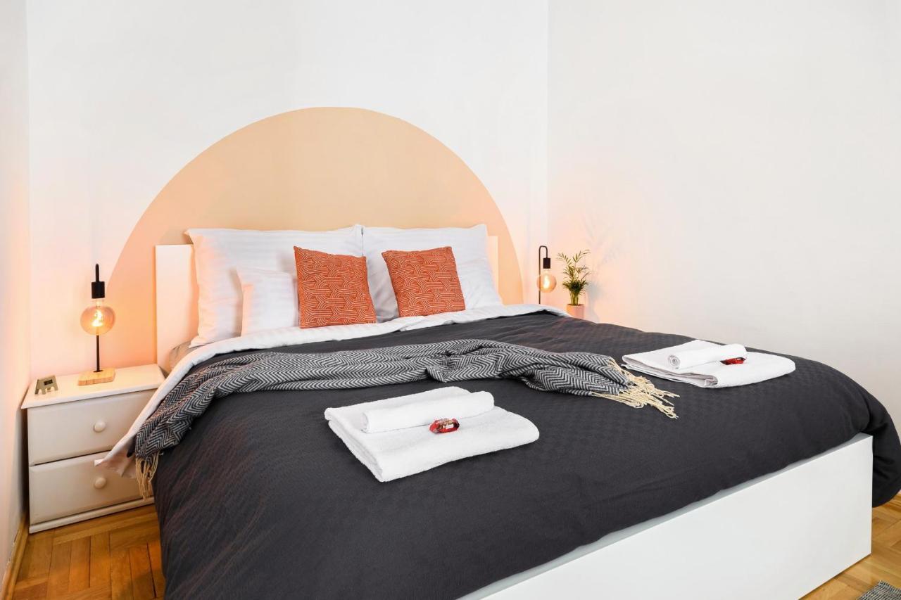 Spacious & Serene Downtown Home With Free Parking Budapeszt Zewnętrze zdjęcie