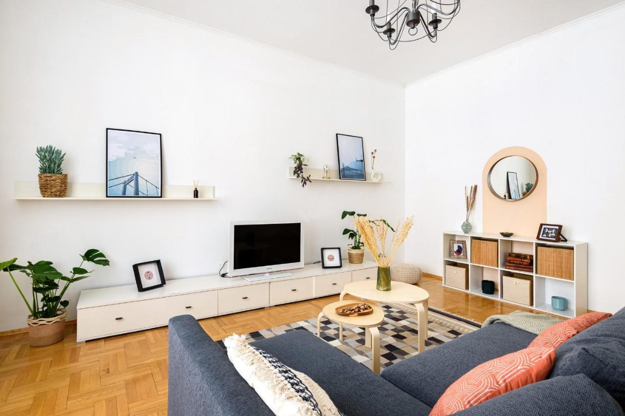 Spacious & Serene Downtown Home With Free Parking Budapeszt Zewnętrze zdjęcie